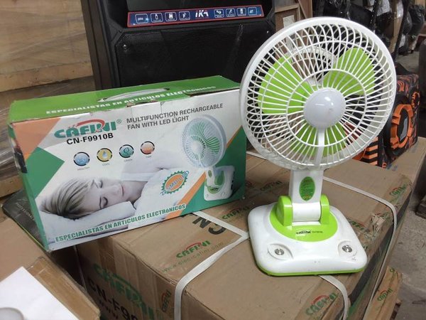 Ventilador Portátil Recargable CN-F991B con Luz LED