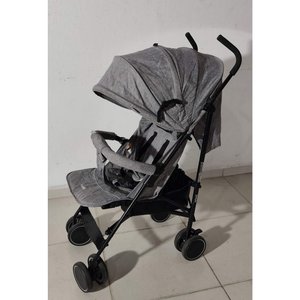 Lote siguiente: Cochecito de bebé Infanti gris