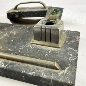 Tintero Art Decó de Metal y Mármol con Secante - imagen 3
