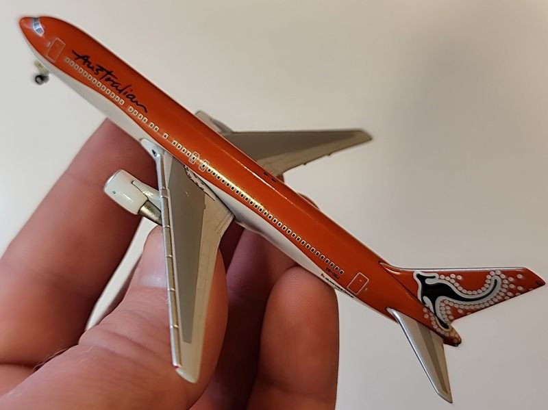 Maqueta Avión Boeing 767-300 Australian 1/500 Schuco