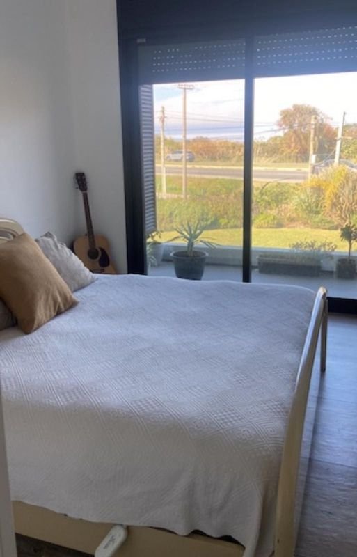 Juego de dormitorio Completo con Cama King y Accesorios - imagen 3