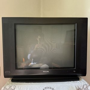 Televisor Philips de Tubo de 21 Pulgadas Estilo Retro con Control Remoto - imagen 6