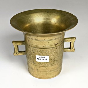 Mortero de Bronce con Mano - Antigüedad Decorativa - imagen 2