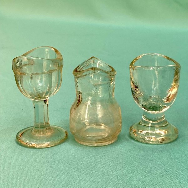 Tres antiguas copas para uso oftalmológico - imagen 2