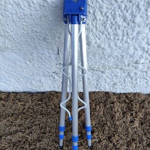 Soporte Porta Cañas de Pescar Tripode Telescópico Plegable para 5 Cañas - imagen 9