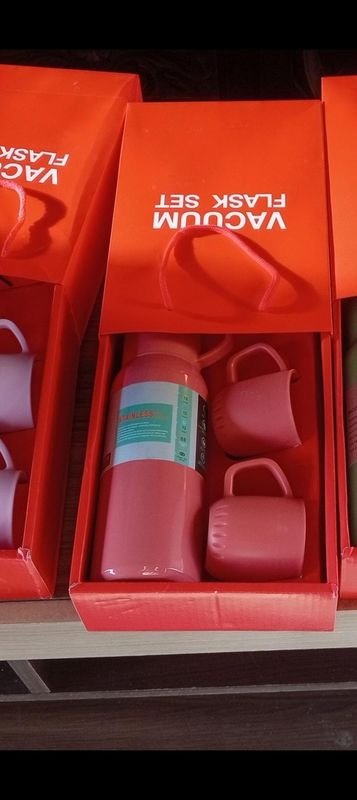 Termo Rosa con 3 Tacitas - Set Nuevo en Bolsa