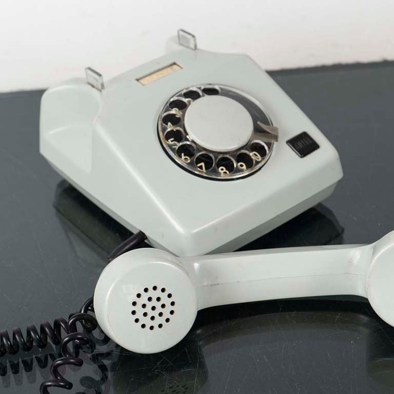 Teléfono de disco vintage de buena condición - imagen 2
