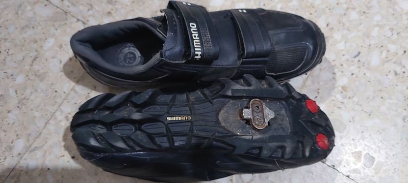 Zapatillas de Ciclismo en Excelente Condición - imagen 3