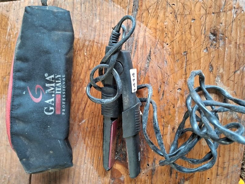 Lote anterior: Mini planchita GAMA con estuche y accesorios