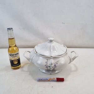 Sopera Porcelana Olmos Industria Uruguaya con Tapa y Flores Lilas - imagen 2
