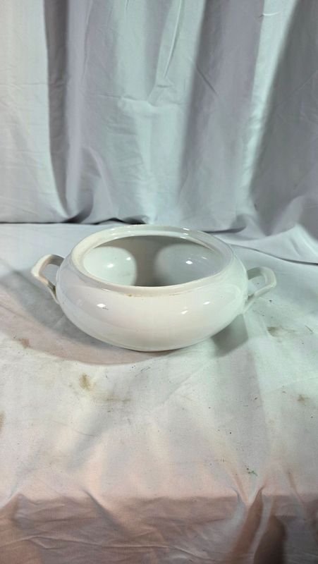 Sopera de Porcelana Blanca con Asas