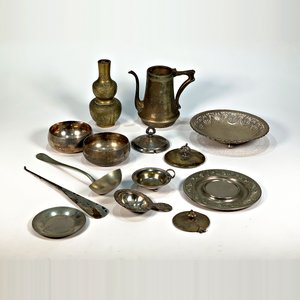 Lote de 12 Piezas Metálicas Vintage: Tetera, Cucharón, Colador de Té y Más - imagen 2