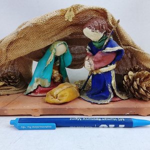 Lote Surtido Hogar: Pesebre Barro, Figuras Animales, Adornos y Bazar - imagen 6