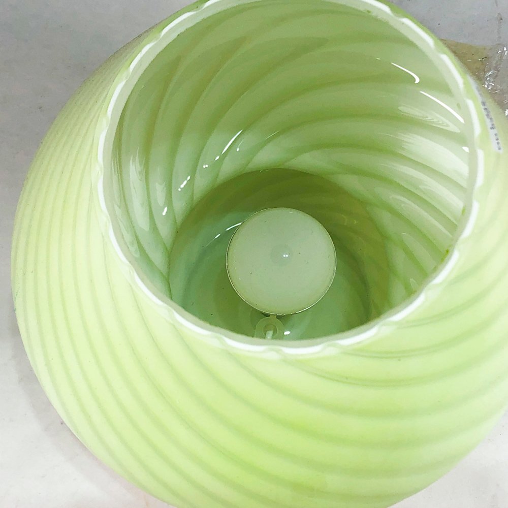 Lámpara de vidrio color verde para decorar - imagen 3