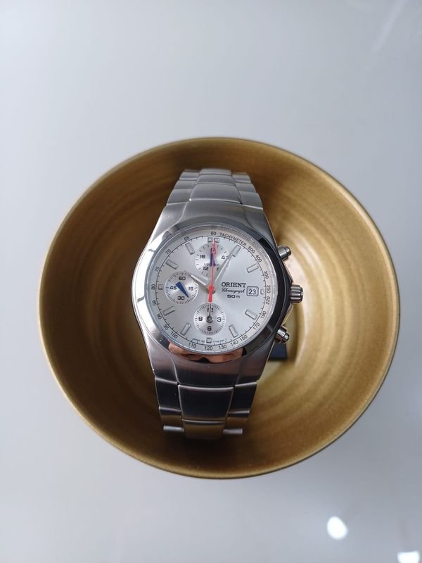 Reloj Orient Chronograph Acero Inoxidable Esfera Plateada Taquímetro