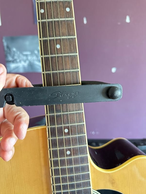 Guitarra Electroacústica STAGG CON ESTUCHE Y SOPORTE - Instrumento Musical - imagen 5