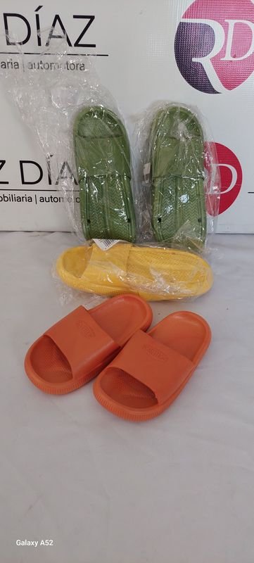 Lote anterior: Calzado de moda en venta