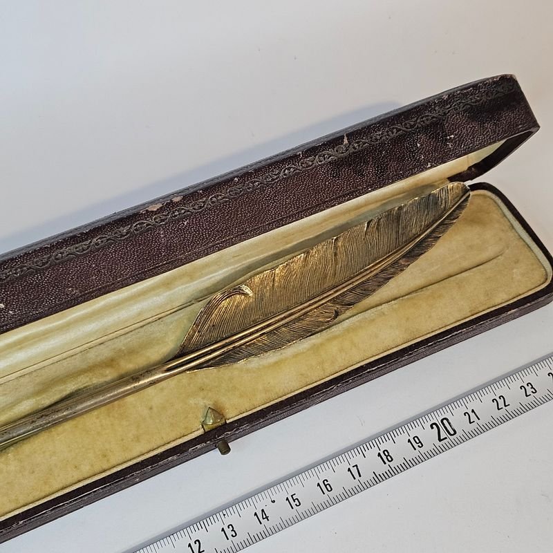 Pluma para escribir con pluma fuente, en su estuche - imagen 5