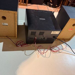 Mini Componente Samsung con Radio, CD y USB, Incluye Control Remoto - imagen 3