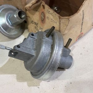 Repuestos de Vacío para Autos Antiguos (Lote de 5 unidades) - imagen 2