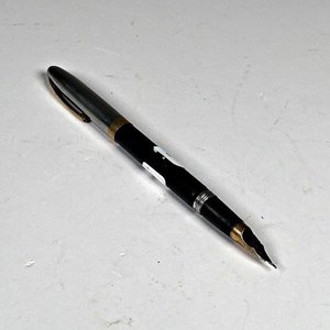 Lote anterior: Pluma Fuente Sheaffer con Plumín de Oro 14K