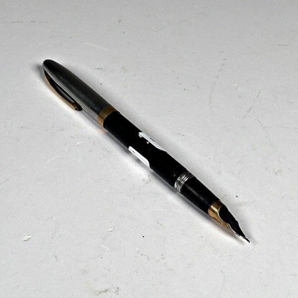 Pluma Fuente Sheaffer con Plumín de Oro 14K