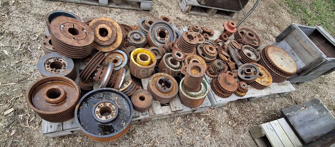 Lote de Poleas y Ruedas de Hierro Fundido para Maquinaria Industrial