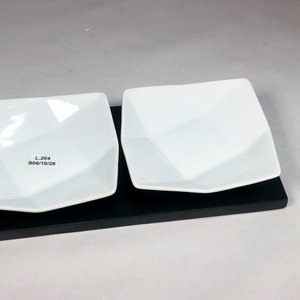 Centro Copetinero Vintage de Madera con Tres Recipientes de Porcelana Blanca - imagen 4