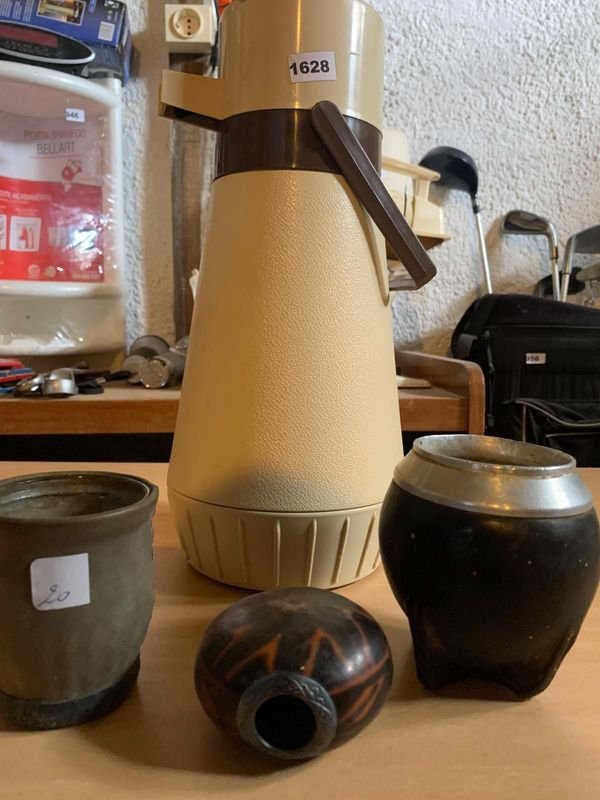 Lote siguiente: Lotes de termos y mates para el hogar