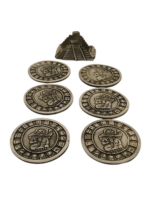 Set de posavasos en resina con motivos calendario azteca y pirámide maya - imagen 2