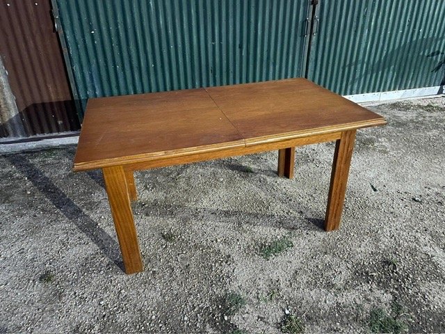 Lote anterior: Mesa de madera extendible para 8 personas