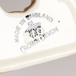 Figura de Loza Inglesa Crown Devon para Colgar - Personaje Aventurero 25 cm - imagen 5