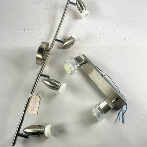 Dos Apliques de Metal para Iluminación, 30 y 78 cm - imagen 2