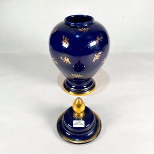 Potiche Azul Cobalto con Tapa y Escena Galante - 34 cm - imagen 4