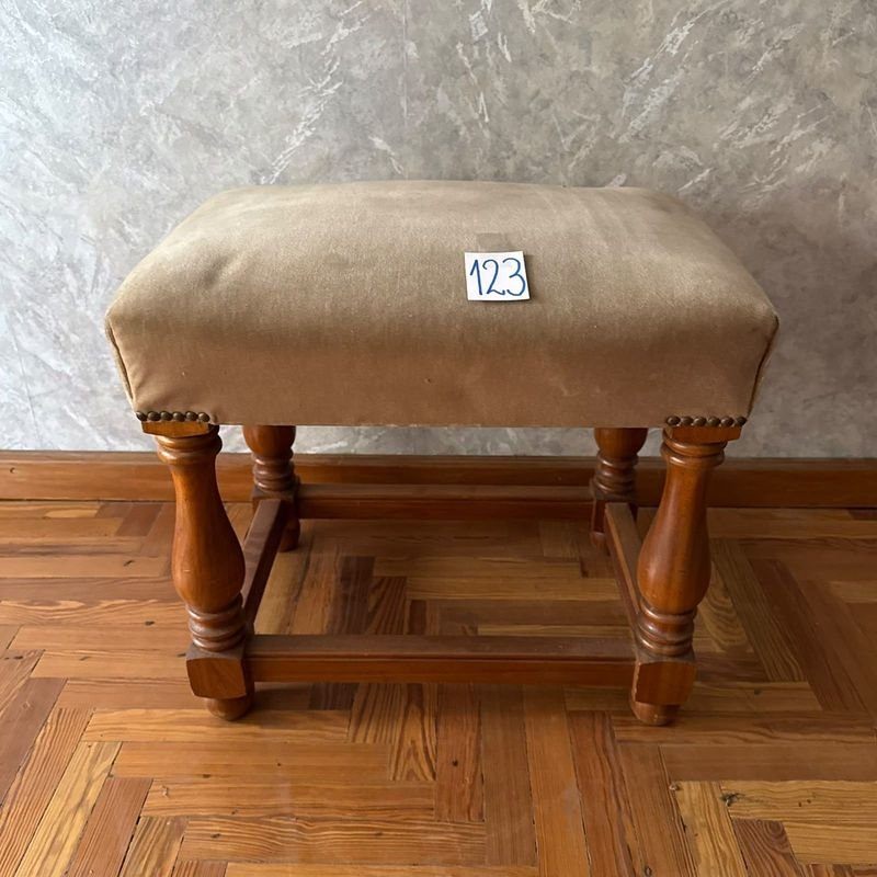 Banqueta de Madera Tapizada Estilo Clásico