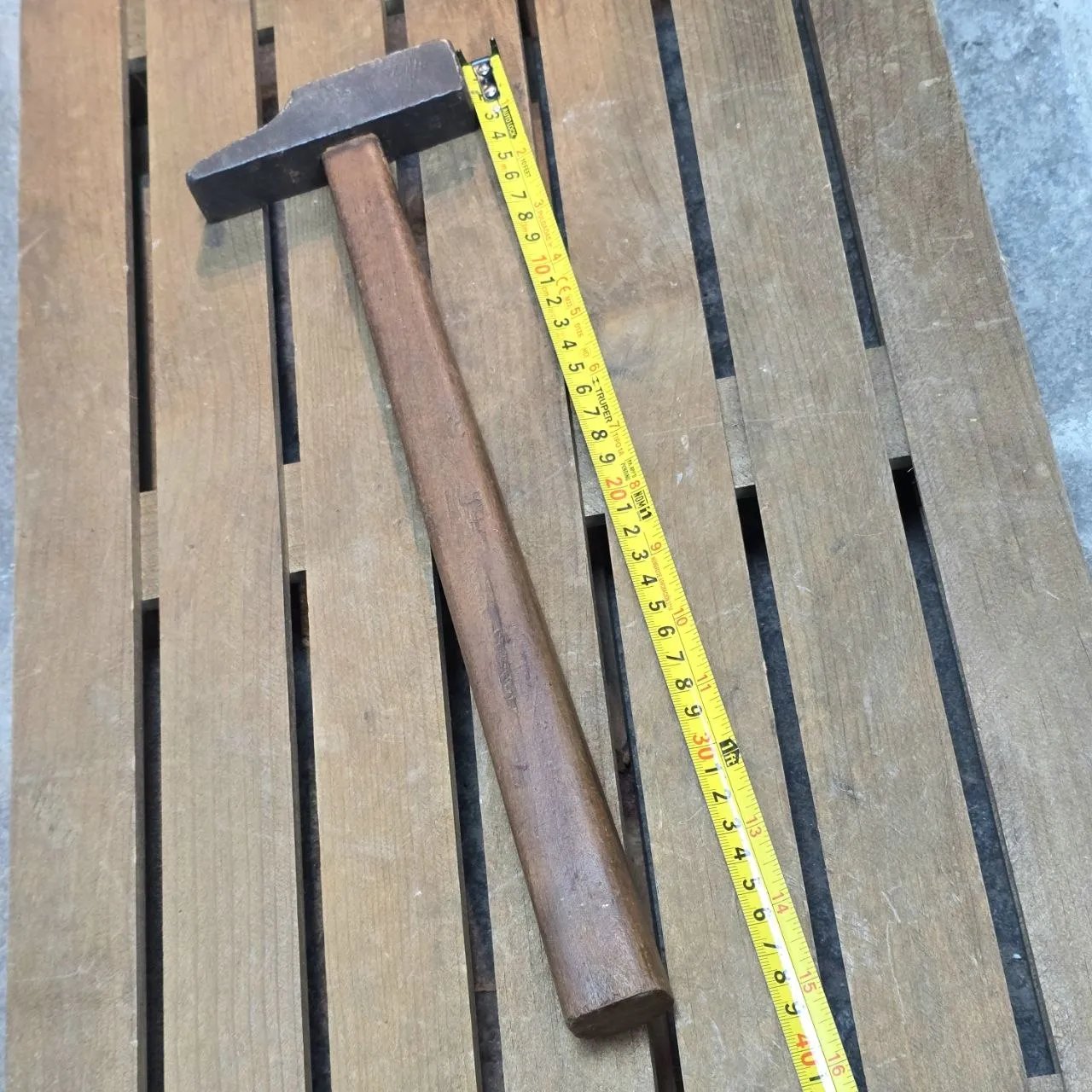 Martillo de Pena con Cabeza de Metal y Manija de Madera - imagen 4