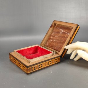 Lote de 4 Cajas Decorativas: Caja Secreta Japonesa, 2 Alhajeros (Marquetería y Khatam Kari) y Fosforera Doble - imagen 16
