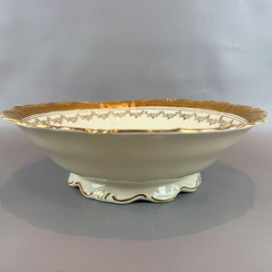 Lote siguiente: Ensaladera de Porcelana Bavaria "Marion" con Bordes Dorados