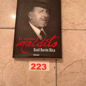 Lote anterior: El Escritor Maldito: Raúl Barón Biza por Candelaria de la Sota (Libro)