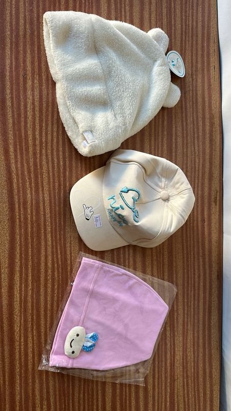 Ropa para bebés: gorros x3