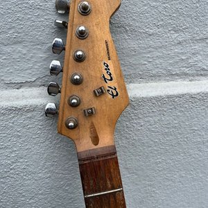 Guitarra Eléctrica Behringer "El Toro" para Repuesto - imagen 4