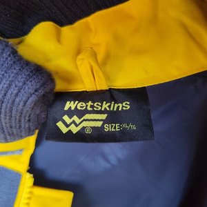 Conjunto Impermeable Wetskins Comfort Zone: Chaqueta con Capucha y Pantalón Jardinero Amarillo - imagen 9