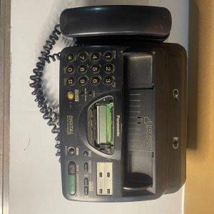 Lote siguiente: Fax Panasonic Negro con Contestador Digital y Manos Libres