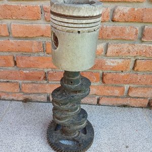 Lote anterior: Cenicero Original de Metal con Diseño de Motor
