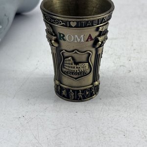 Shot de Metal "Roma, Italia" con Coliseo y Fontana di Trevi - imagen 1
