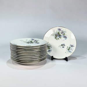 Doce Platos Llanos de Porcelana Bavaria para Postre, Blancos con Flores y Borde Dorado - imagen 1