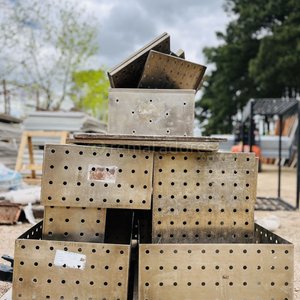 Lote siguiente: Cajas Metálicas Perforadas para Almacenamiento Industrial
