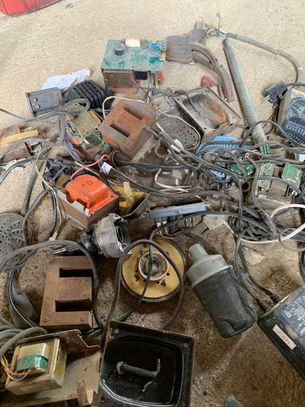 Gran Lote de Repuestos Electrónicos y Mecánicos - imagen 3