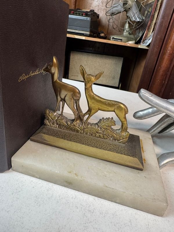 Libros y Telescopio en Bronce y Mármol - imagen 5