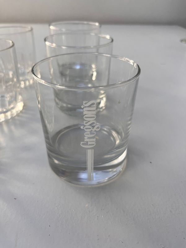 Gloriosos Vasos de Whisky con Logo de Gregson's - imagen 2